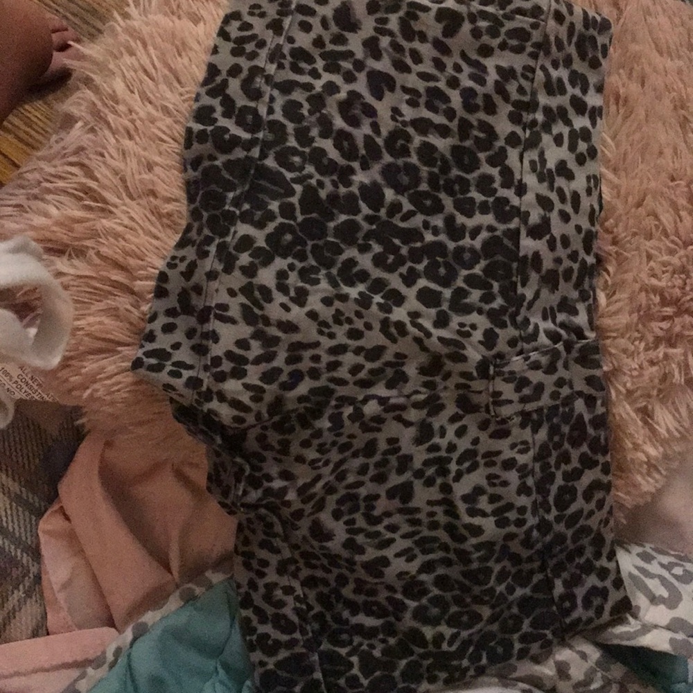 Shorts - Picture 2 of 3